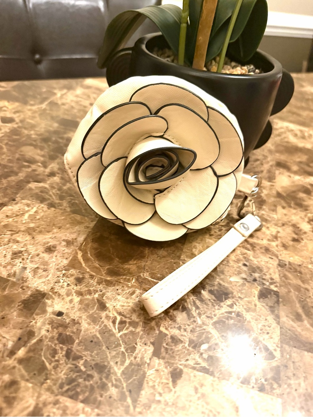 Patricia Nash Galina Petals Leather Crossbody with Unbranded Flower Mini Bag - Picture 7 of 13